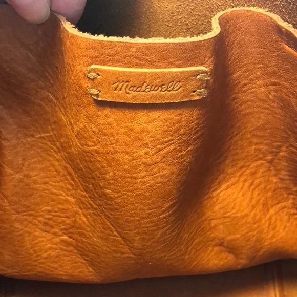 Elegant Tan Leather Madewell Tote Bag - Picture 10 of 14
